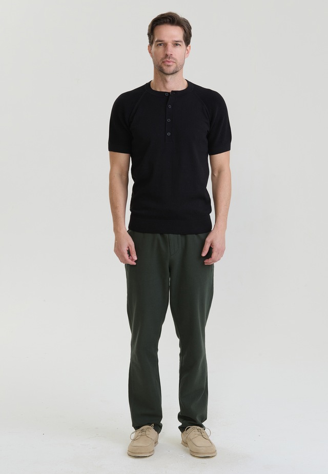 Felix Hardy T-Shirt »Basic-Strick-T-Shirt mit Rundhalsausschnitt und Knöpfen«
