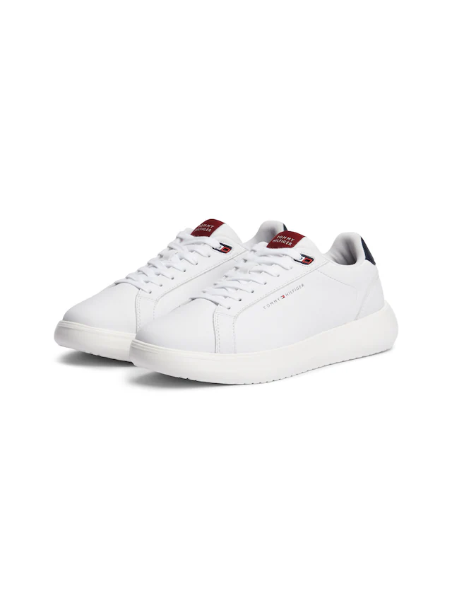 Tommy Hilfiger Sneaker »LIGHT CHUNKY LEATHER SNEAKER« Freizeitschuh, Halbschuh, Schnürer mit TH-Logoprägung
