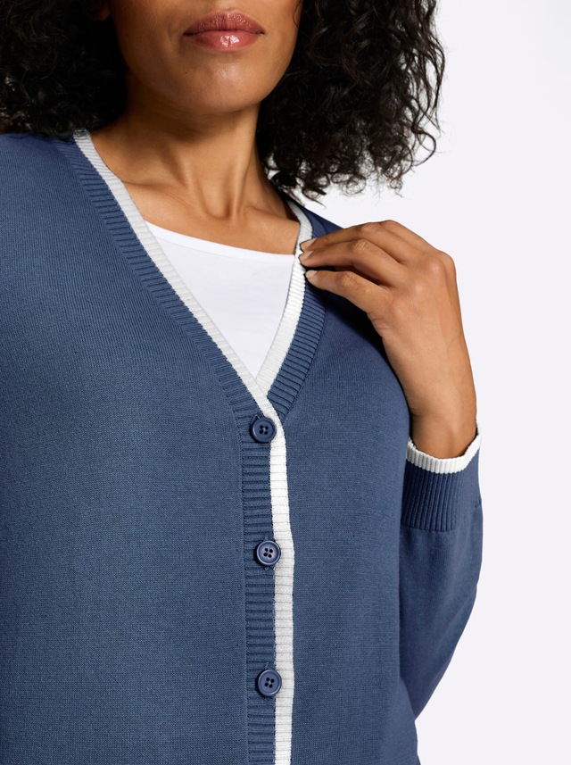Classic Basics Strickjacke