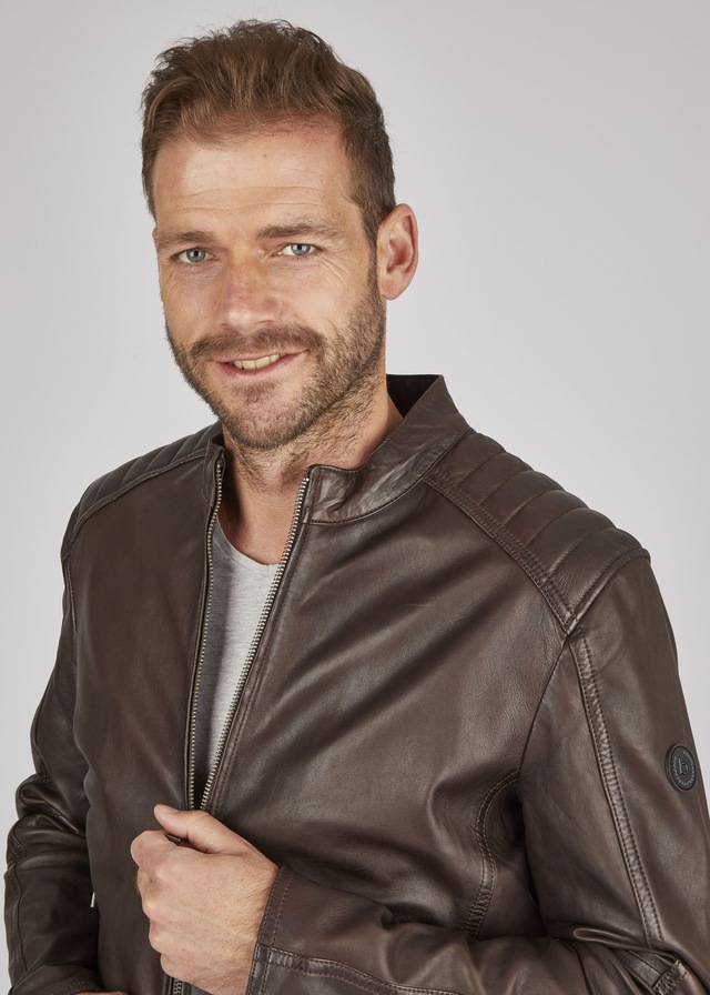 bugatti Blouson »BUAPOLLO« ohne Kapuze mit Schultersteppung und Reißverschlüssen