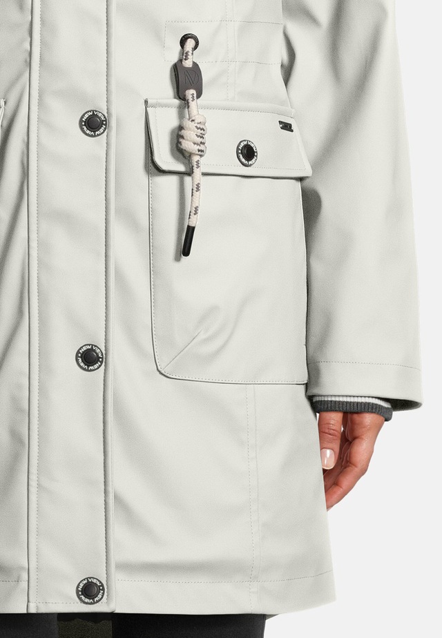 New View Regenjacke »Lillie« mit Kapuze mit weitenregulierbarer Kapuze