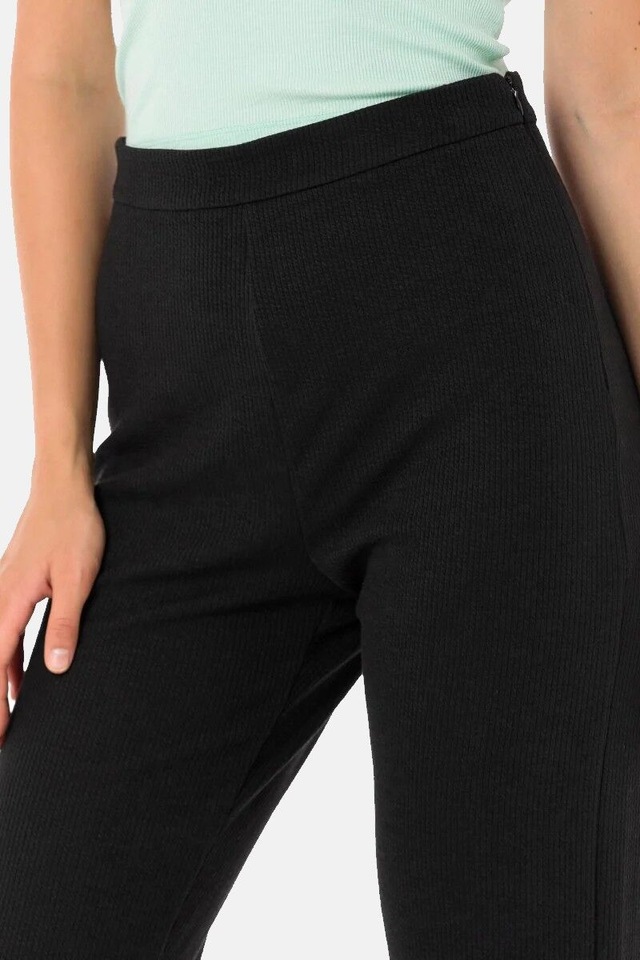 Cipo & Baxx Stoffhose »WD488« mit seitlichem Reißverschluss