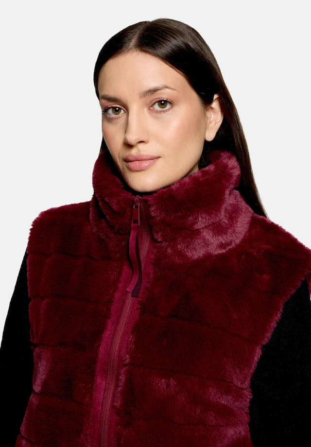 Betty&Co Plüschweste »Damen mit Stehkragen«