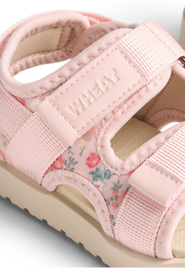 WHEAT Trainingsschuh »WHEAT Sandalen« 1 tlg.
