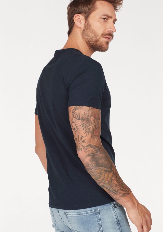 Jack & Jones T-Shirt »SLIM- FIT BASIC TEE V-NECK« mit V-Ausschnitt