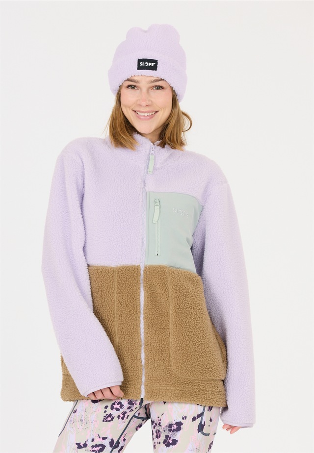 SLOPE Fleecejacke »Katau« aus wärmendem Teddy-Stoff