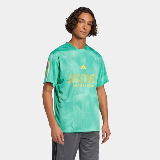 adidas Sportswear T-Shirt »HOUSE OF TIRO NATIONS PACK« sportlicher Schnitt, kurze Ärmel, mit Grafik und Allover-Print