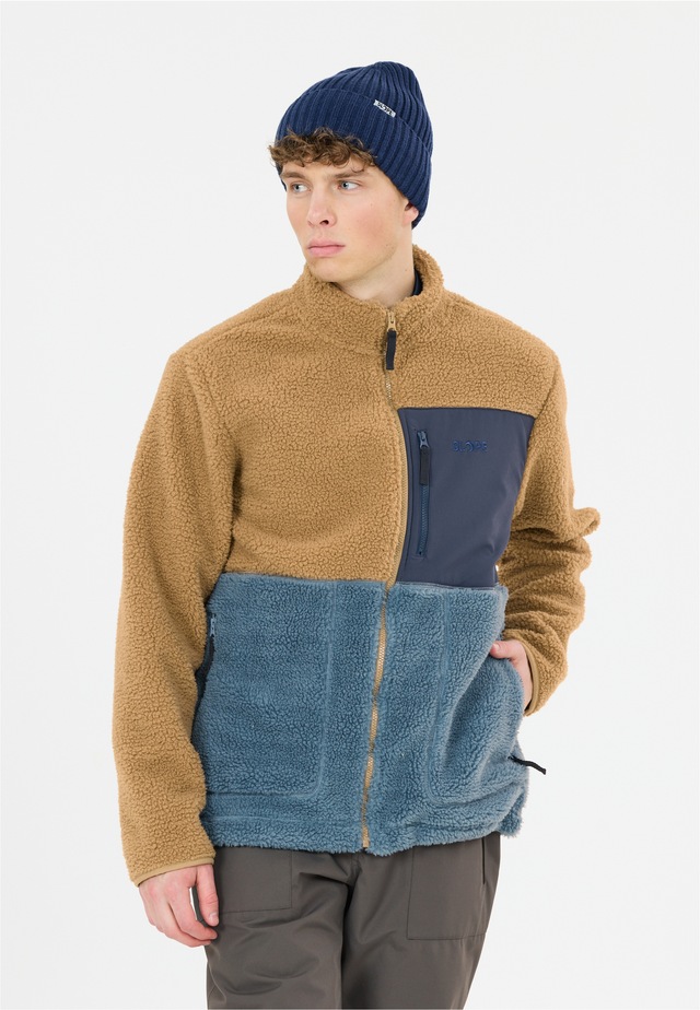 SLOPE Fleecejacke »Katau« aus angenehm weichem Teddy-Material