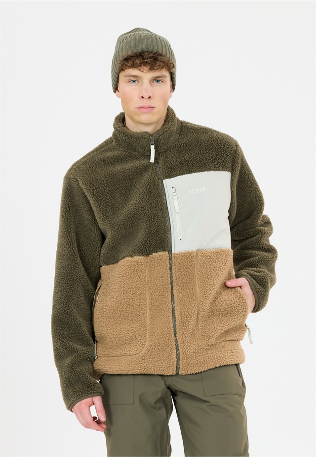 SLOPE Fleecejacke »Katau« aus angenehm weichem Teddy-Material