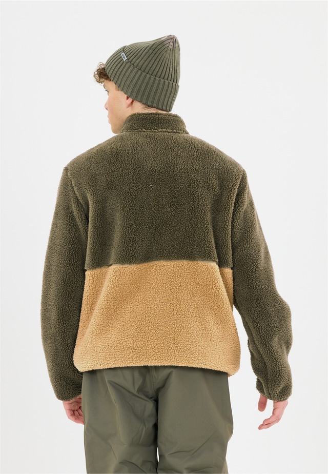 SLOPE Fleecejacke »Katau« aus angenehm weichem Teddy-Material