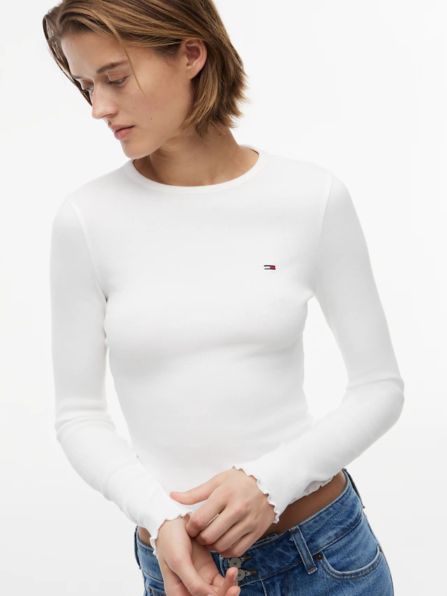 Tommy Jeans Langarmshirt »TJW SLIM SH LETTUCE EDGE RIB LS« mit gerippter Struktur, gewellter Saum