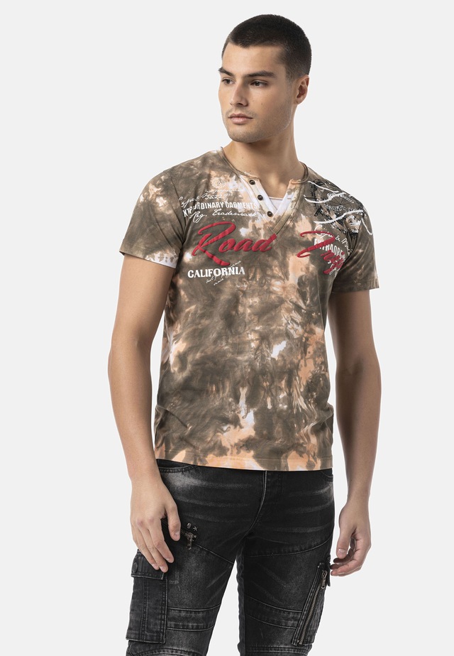 Cipo & Baxx T-Shirt »CT804« auffälligen Empirme-Print-Waschung