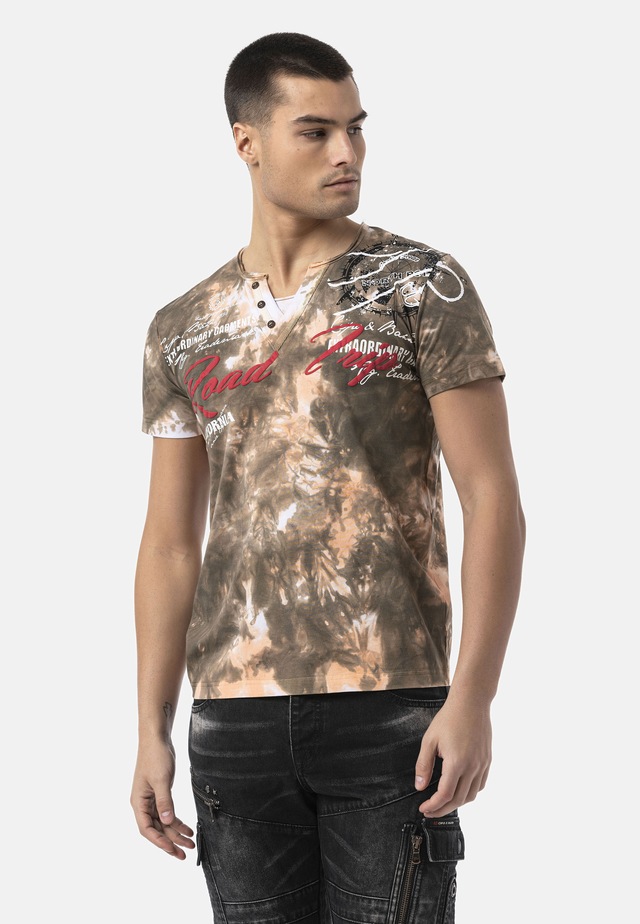 Cipo & Baxx T-Shirt »CT804« auffälligen Empirme-Print-Waschung