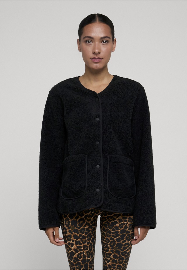 URBAN CLASSICS Outdoorjacke »Urban Classics Ladies Buttoned Teddy Jacket« 1 Stk. tlg. ohne Kapuze
