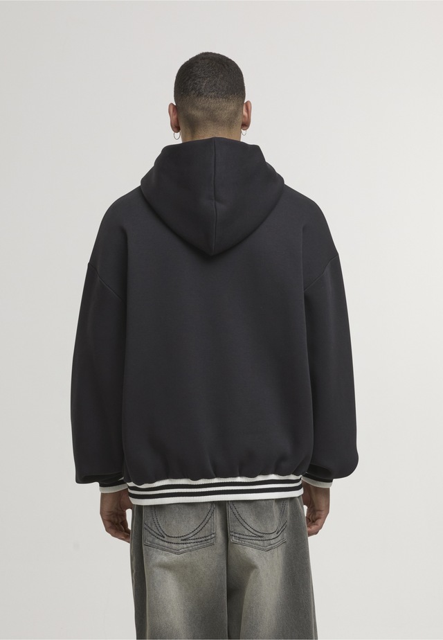 Karl Kani Rundhalspullover »Karl Kani Cursive Varsity Oversized Hoodie« 1