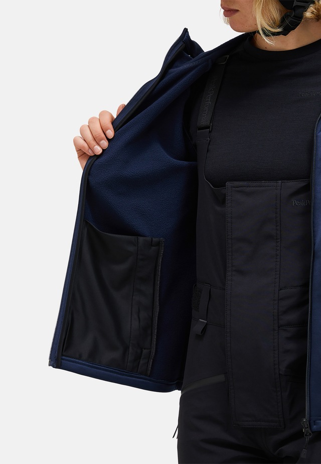 Peak Performance Fleecejacke »W Rider Zip Hood« mit Label-Applikationen