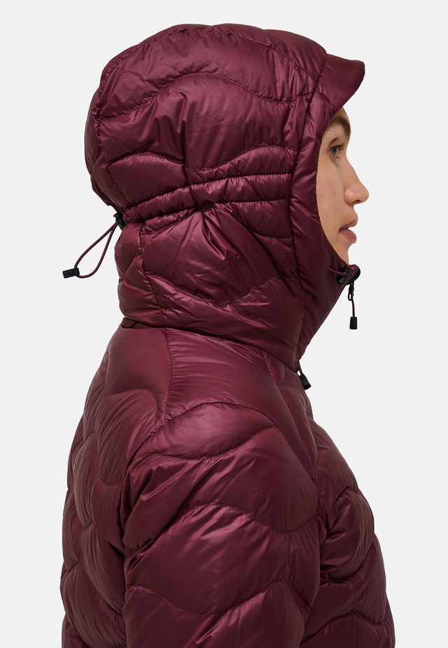Peak Performance Steppjacke »W Helium Down Hood Jacket« mit sportivem Design