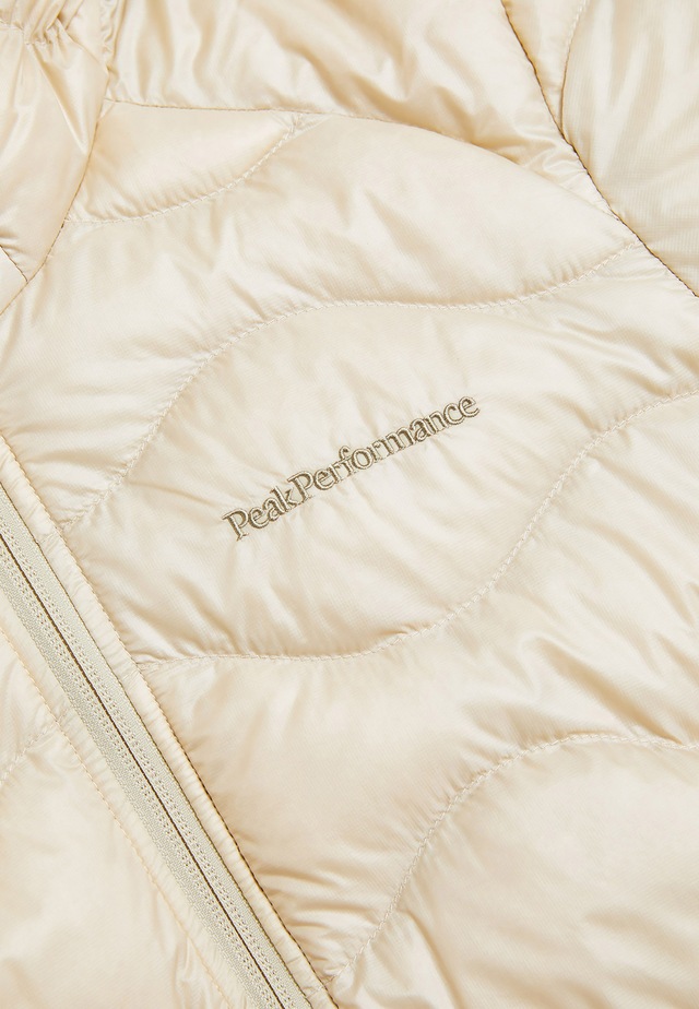 Peak Performance Steppjacke »W Helium Down Hood Jacket« mit sportivem Design