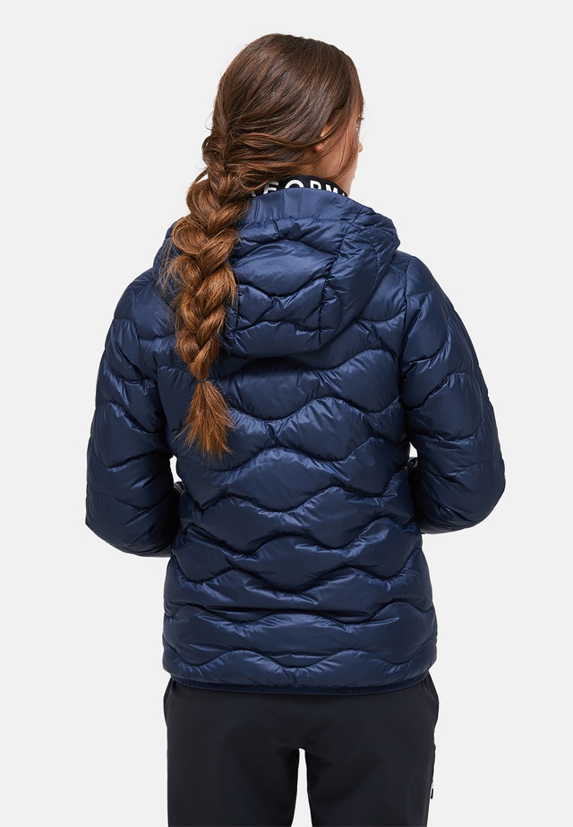 Peak Performance Steppjacke »W Helium Down Hood Jacket« mit sportivem Design