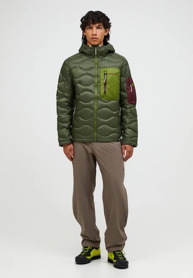 Peak Performance Daunenjacke »M Helium Utility Down Hood Jacket« mit sportivem Design