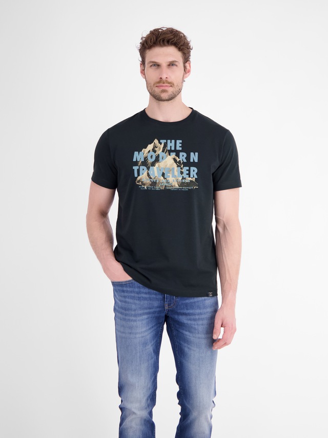LERROS T-Shirt »T-Shirt aus Baumwolle mit lässigem Frontprint und O-Neck«