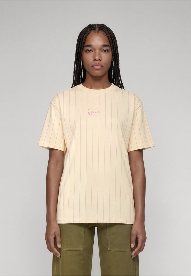 Karl Kani T-Shirt »Karl Kani Small Signature Essential Pinstripe OS Tee« 1