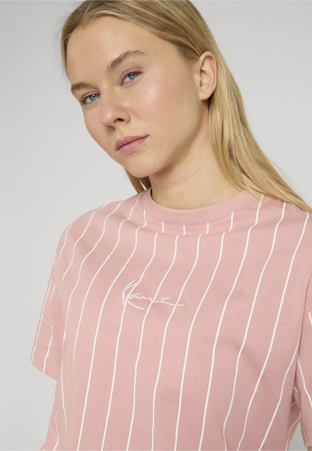 Karl Kani T-Shirt »Karl Kani Small Signature Essential Pinstripe OS Tee« 1