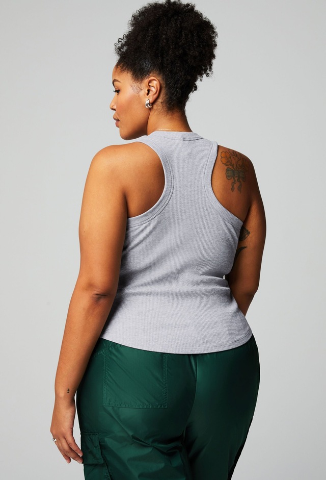 Fabletics Tanktop »Fabletics Top High Neck Rib mit integriertem BH« gerippte Textur, geschwungene Träger