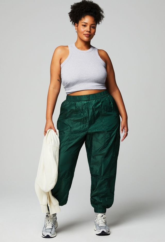 Fabletics Tanktop »Fabletics Top High Neck Rib mit integriertem BH« gerippte Textur, geschwungene Träger