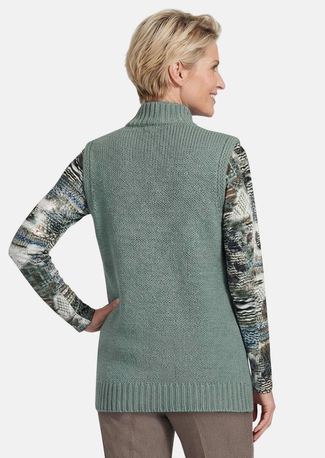 GOLDNER Strickjacke »Kurzgröße Strickweste mit Knopfleiste« aufgesetze Taschen
