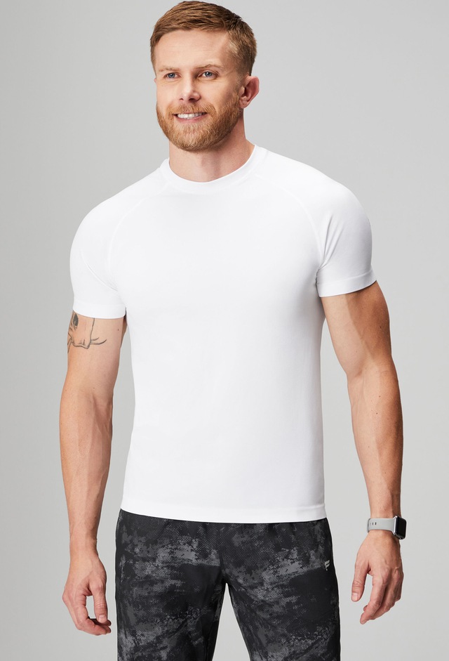 Fabletics T-Shirt »Fabletics TEE The Training Day« aus ultraleichtem, schweißableitenden Performance-Stoff