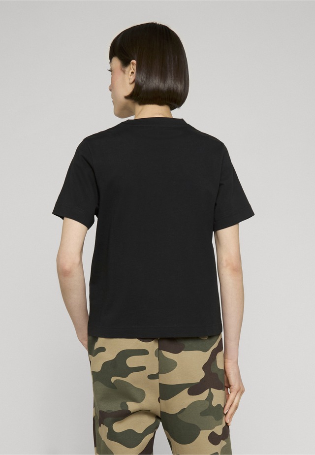 URBAN CLASSICS T-Shirt »Urban Classics Ladies Basic Boxy Tee« 1
