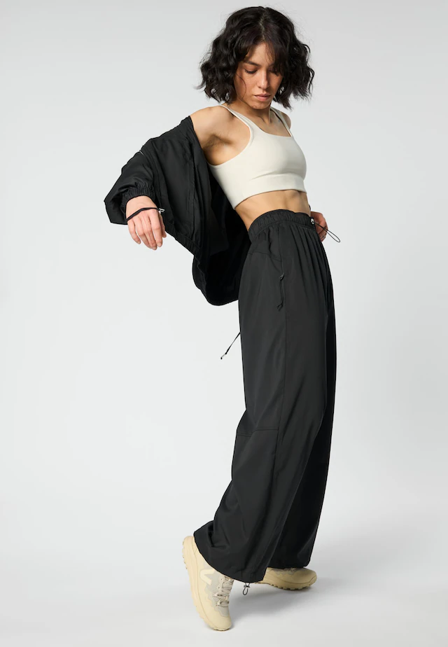 GIRLFRIEND COLLECTIVE Trekkinghose »Girlfriend Collective Amy Adjustable Pants«