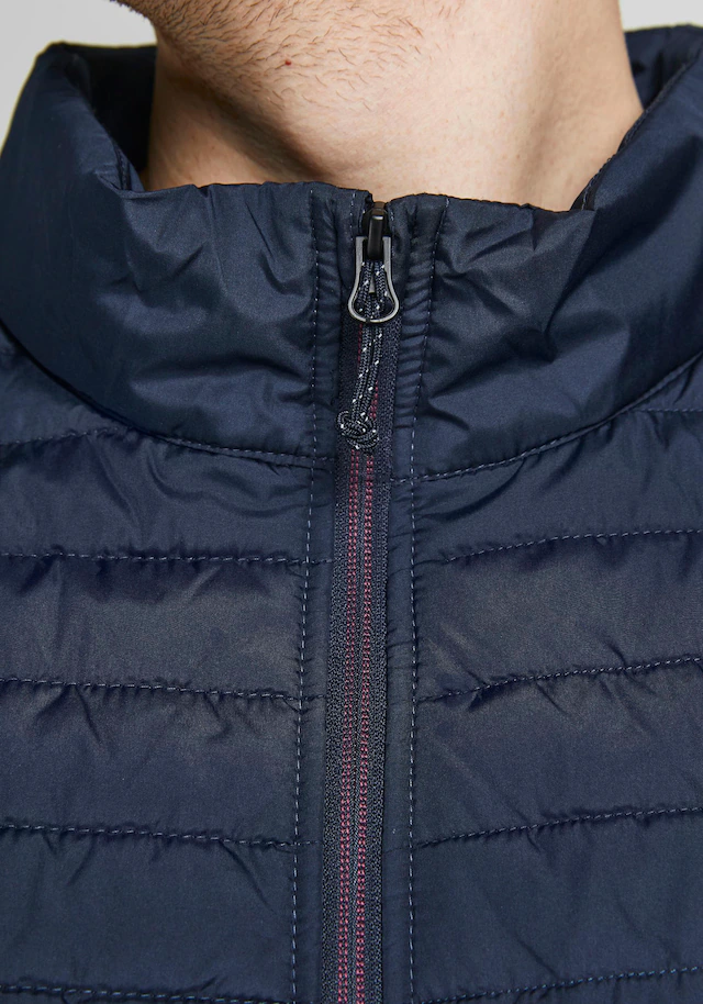 Jack & Jones PlusSize Steppweste »MULTI mit Stehkragen und normaler Form« unifarben, modisch, regular fit, Polyester, Stehkragen