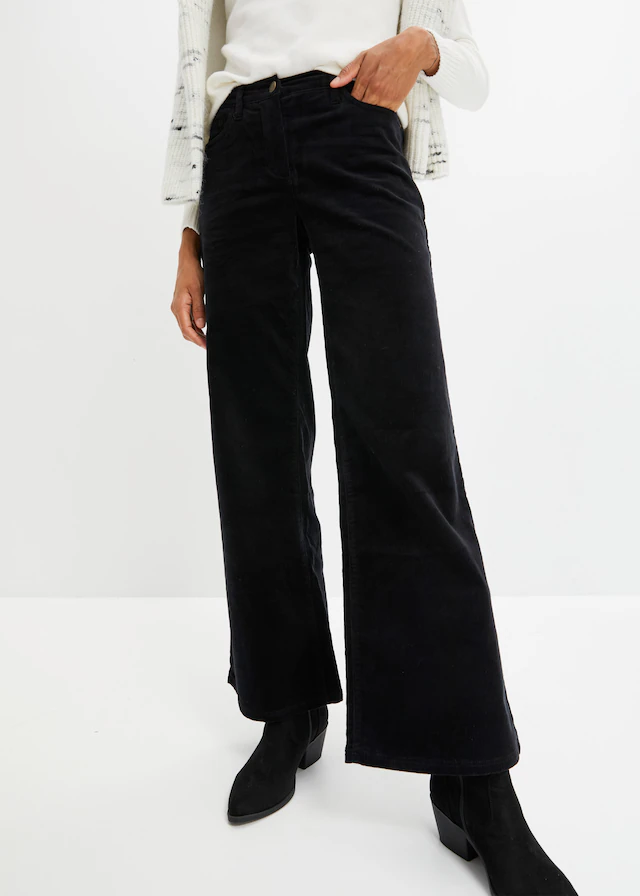 bonprix Cordhose mit ausgestelltem Bein, Loose Fit, in Stretch-Qualität, im Casual-Stil