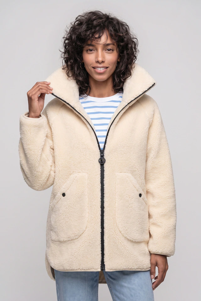 Alife & Kickin Fellimitatjacke »Damen SariaAK T Übergangsjacke, Jacke« Dichter Teddyfleece, hoher Stehkragen, zwei aufgesetzte Taschen