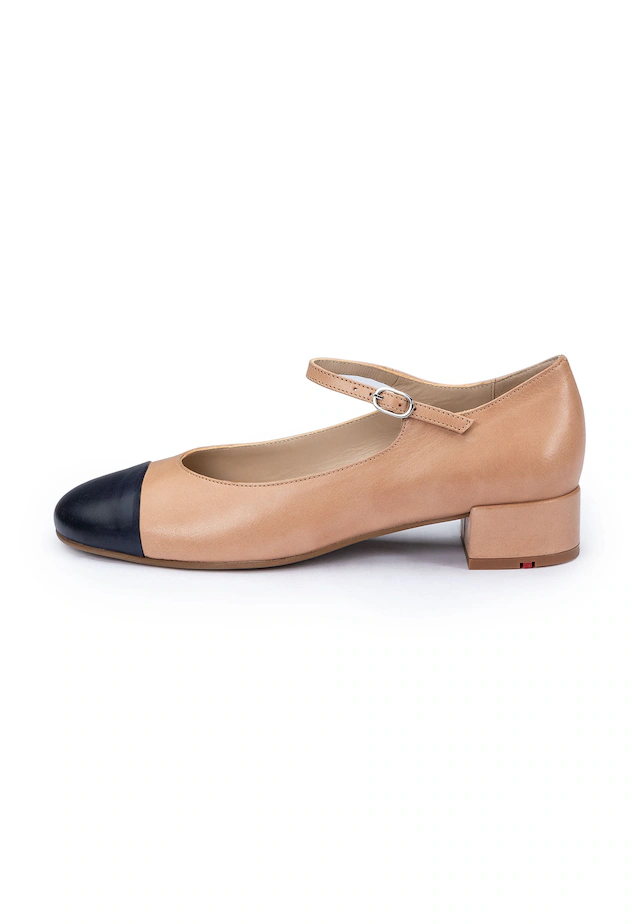 Lloyd Bootsschuh »Hochwertiger Ballerina« mit modernem Design