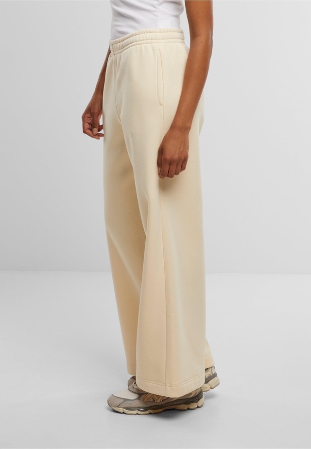 URBAN CLASSICS Jogginghose »Urban Classics Ladies Fluffy Wideleg Trackpants«