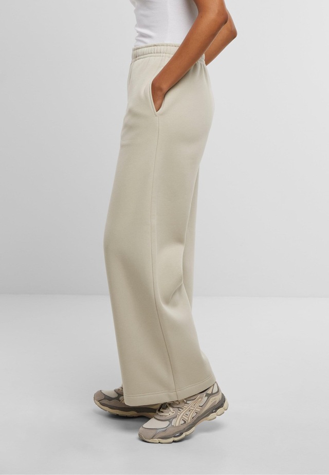 URBAN CLASSICS Jogginghose »Urban Classics Ladies Fluffy Wideleg Trackpants«