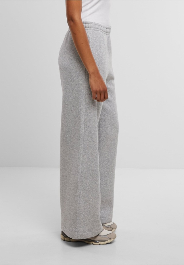 URBAN CLASSICS Jogginghose »Urban Classics Ladies Fluffy Wideleg Trackpants«