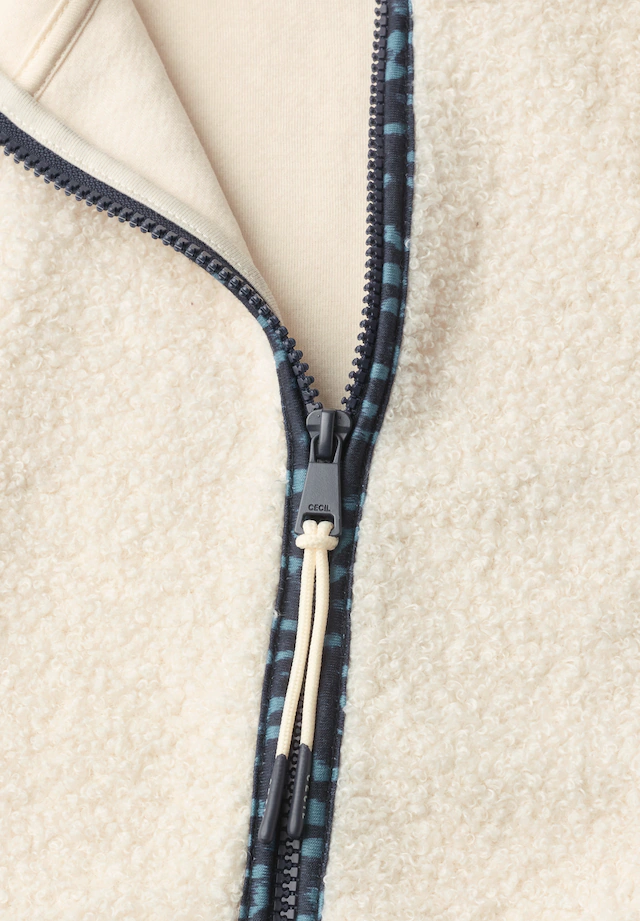 Cecil Fellimitatweste mit Kapuze