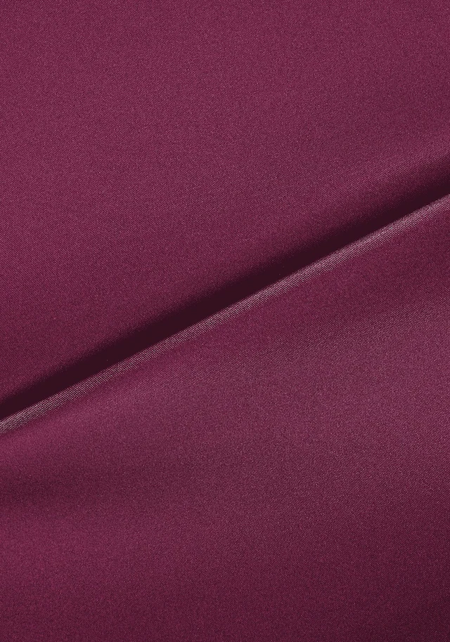 LASCANA Negligé aus edlem Satin-Stretch mit verführerischer Spitze