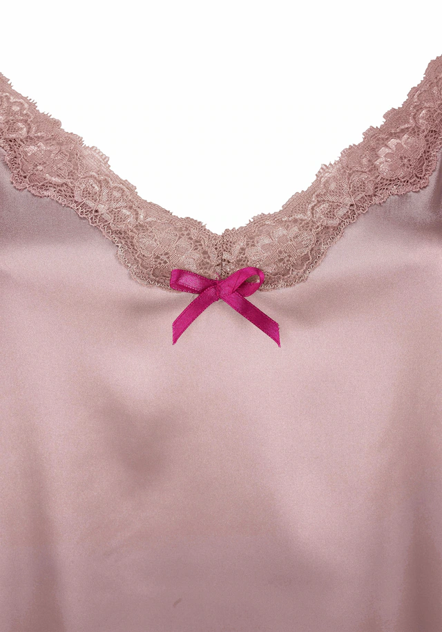 LASCANA Negligé aus edlem Satin-Stretch mit verführerischer Spitze