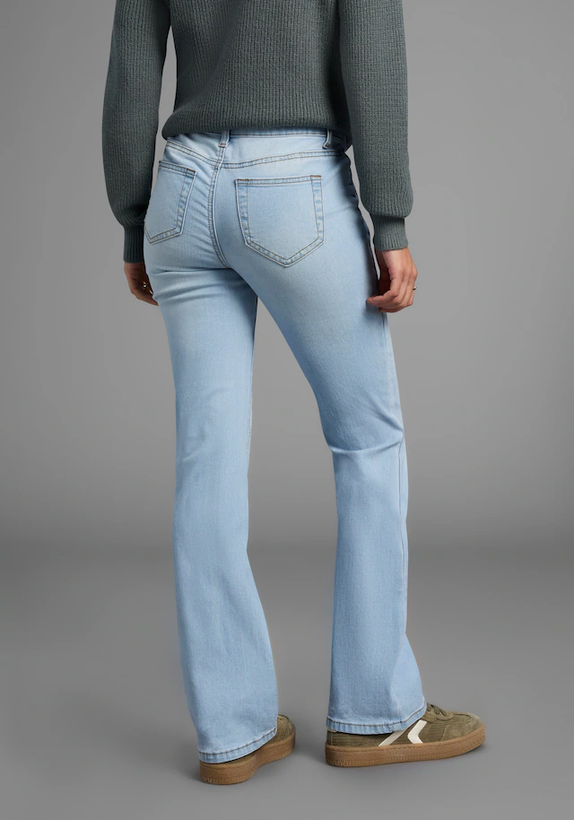 Arizona Bootcut-Jeans »mit Keileinsätzen« ausgestellte Beinform, niedrige Leibhöhe, elastisches Material