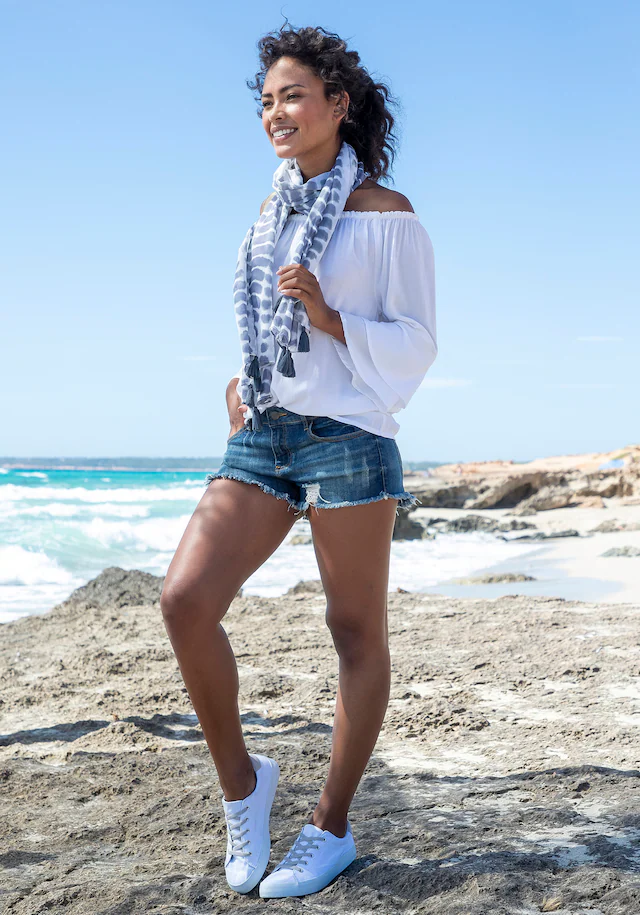 Buffalo Jeanshotpants »aus bequemer Baumwollware« mit Fransen am Saum, Shorts aus elastischer Baumwolle, Sommerhose