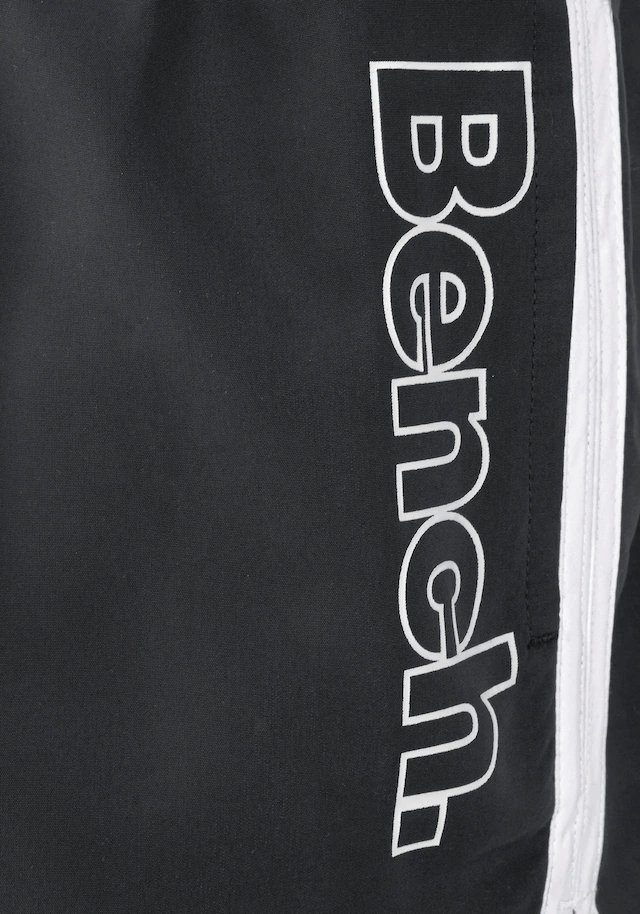 Bench. Badeshorts »Bradley« mit coolem Logodruck