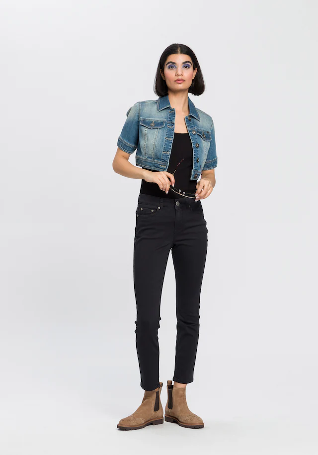 Arizona Jeansjacke aus Baumwollmischung, figurbetont, extrakurz, in Stretch-Qualität