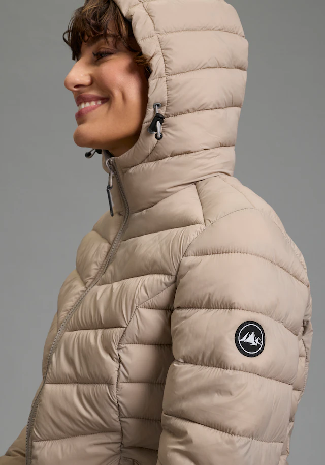 Polarino Steppjacke mit Kapuze Übergangsjacke für kühle Tage, aus leichtem Webmaterial