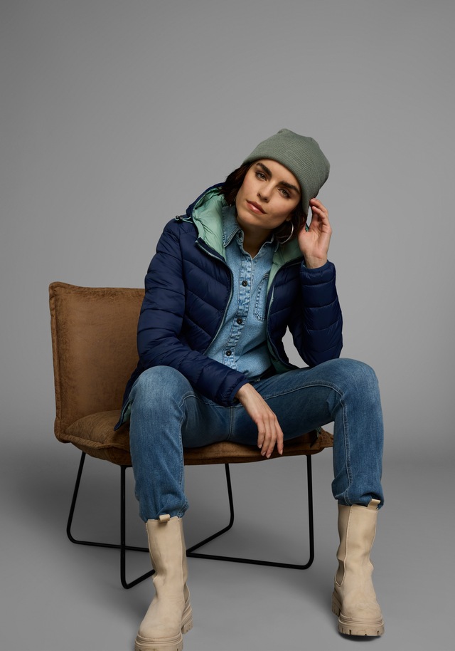 Polarino Steppjacke mit Kapuze Übergangsjacke für kühle Tage, aus leichtem Webmaterial