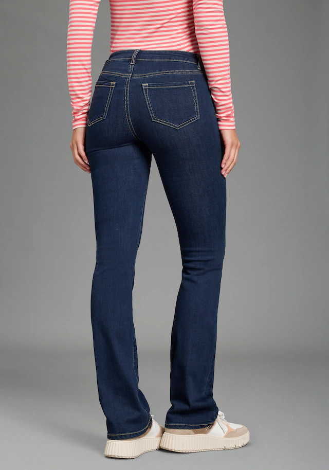 Arizona Bootcut-Jeans »Ultra-Stretch« normale Passform, Baby-Bootcut, Used-Look-Waschung